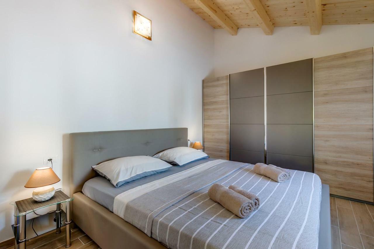 Apartments Relax Veli Lošinj Exteriör bild