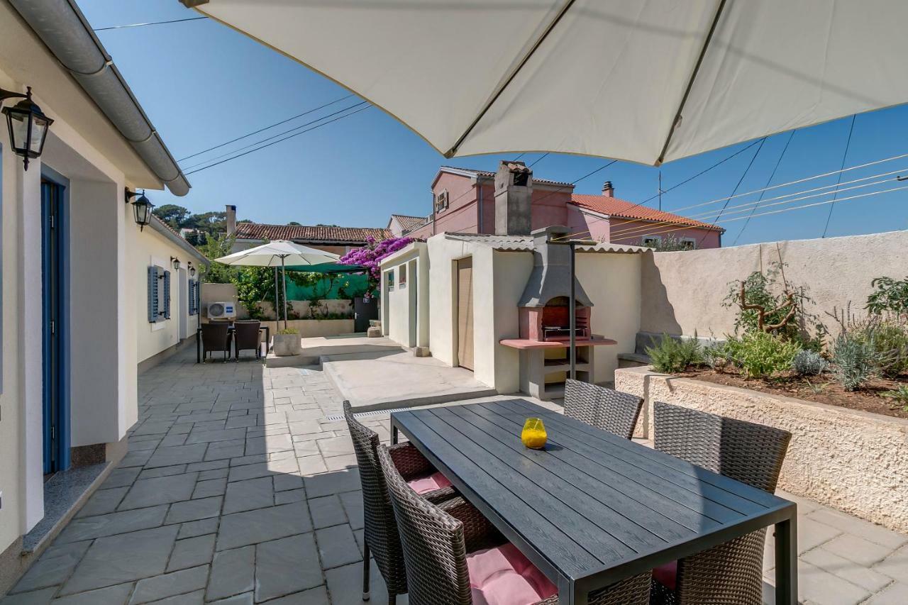 Apartments Relax Veli Lošinj Exteriör bild