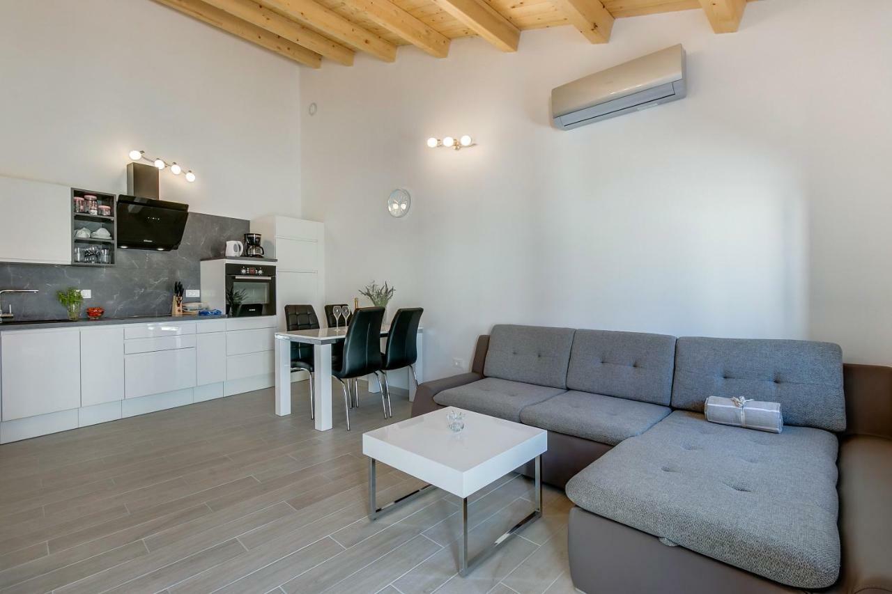 Apartments Relax Veli Lošinj Exteriör bild